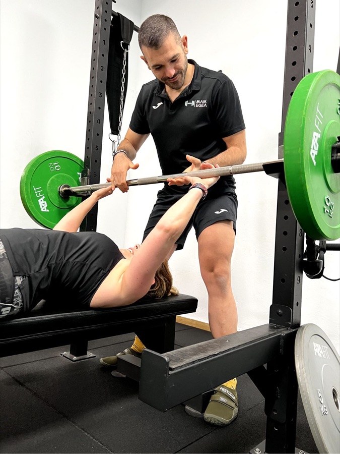 Entrenamiento de fuerza guiado en MAIKEGEA